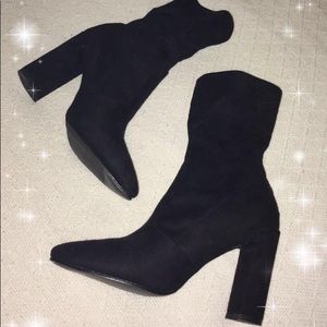 *SOLD* Black Ankle Boots